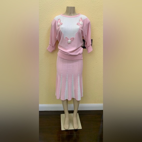 VTG Pink & White Size 12 Knit 🧶 Sweater Top & Full Knee Length 2pc Skit Set - Picture 1 of 13